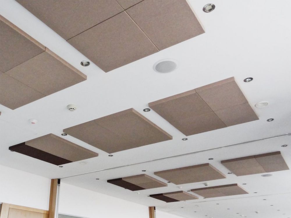 Acoustic treatment of EY office ceiling 