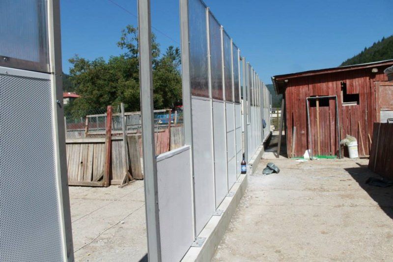 Soundproofing of a dog shelter