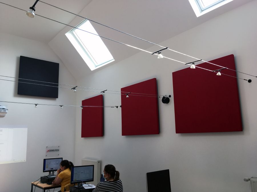 Acoustic treatment of a classroom in Bruxelles, Belgium