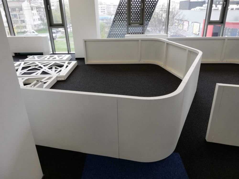 Custom acoustic treatment of an open-plan IT office