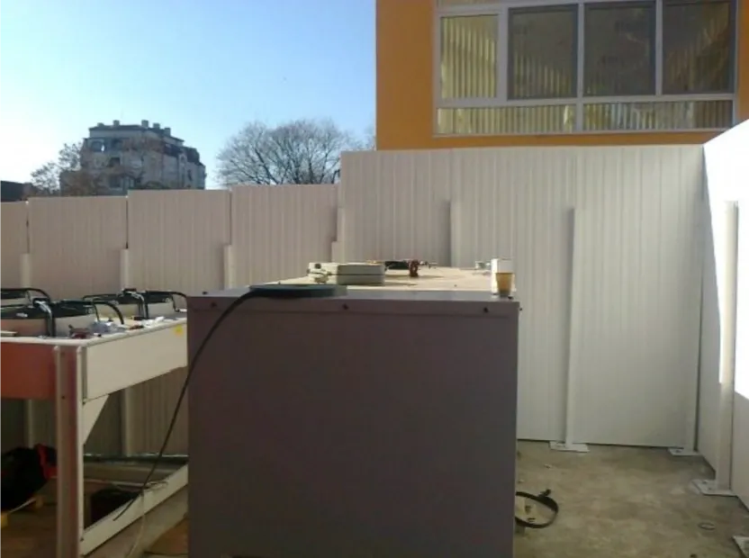 Sound insulating barrier for chillers at Billa