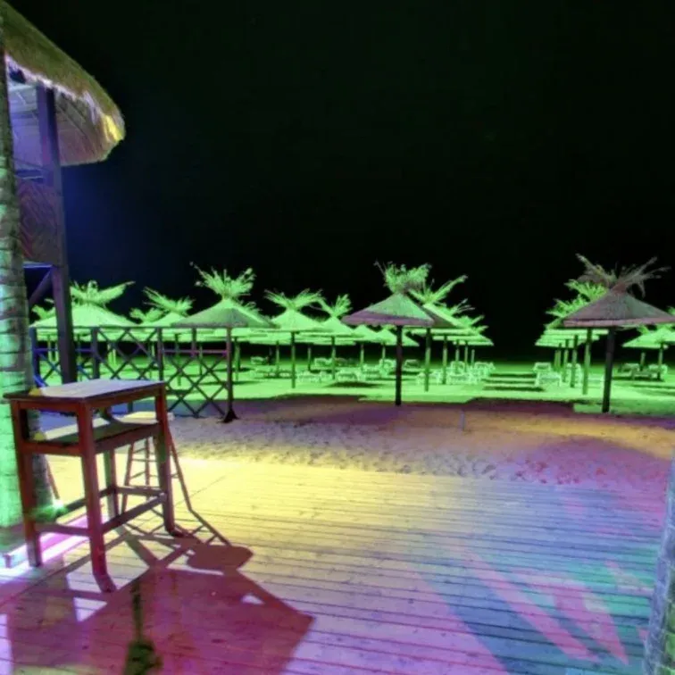 Beach club soundproofing at Malibu Disco